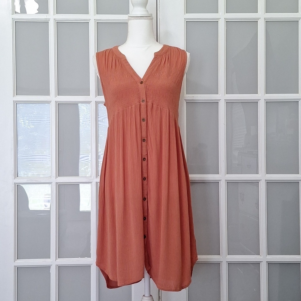 Knox Rose Sleeveless Smocked Button-Front Dress - Picture 3 of 14